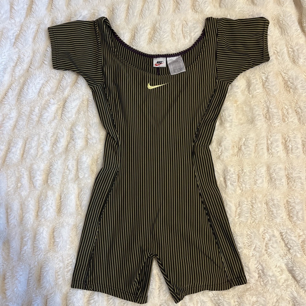 VINTAGE NIKE ROMPER